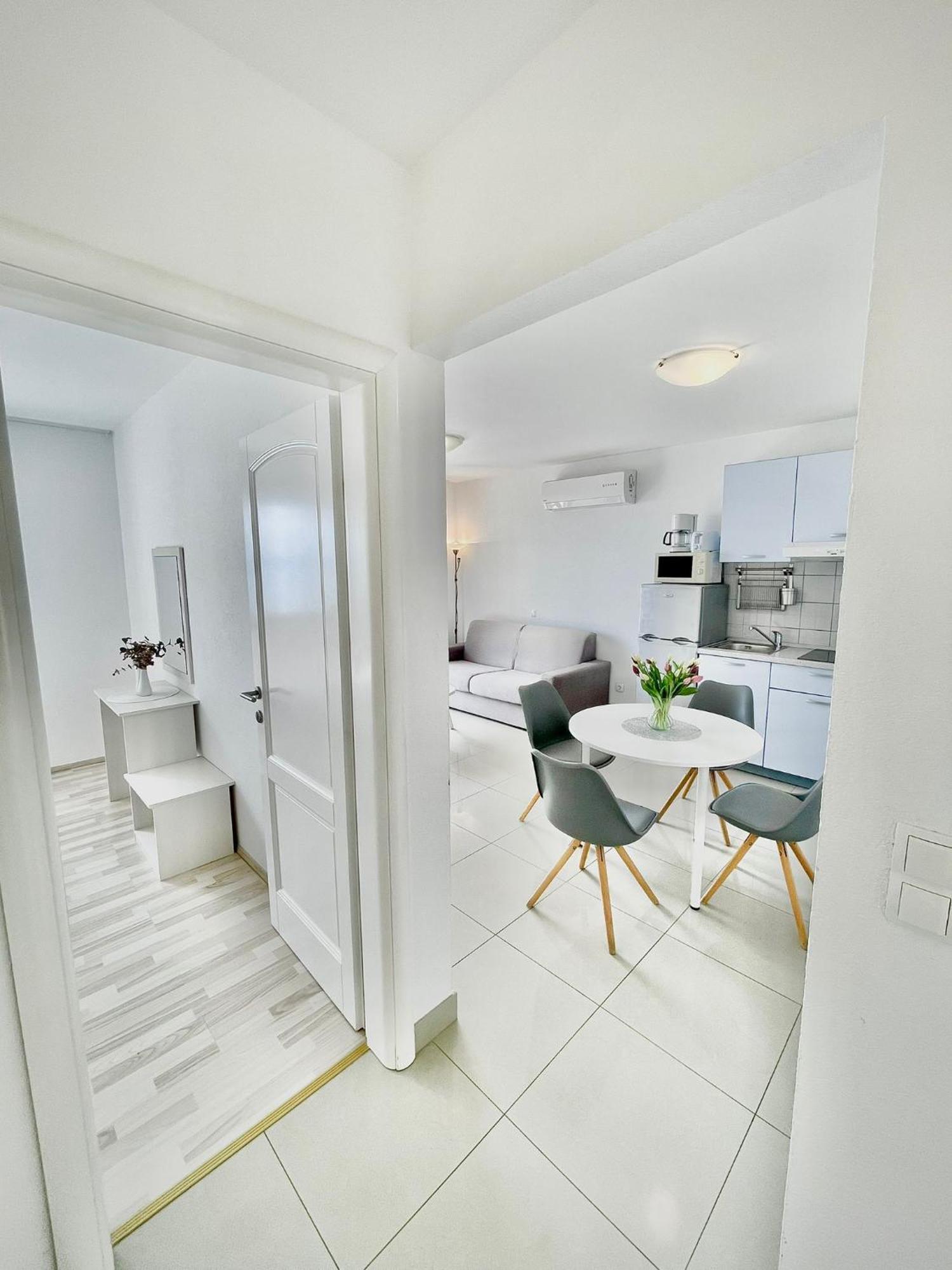 Apartments Katara Брела Экстерьер фото