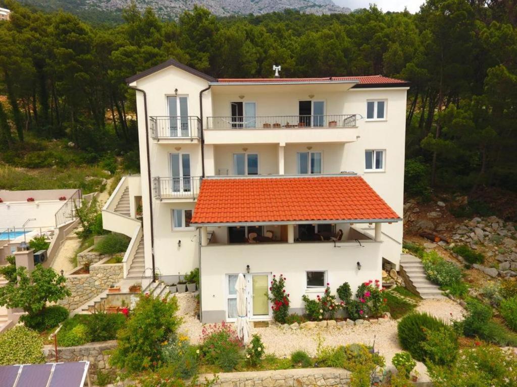 Apartments Katara Брела Экстерьер фото